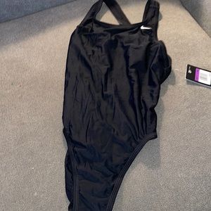 Nike women’s bathing suit size 6 black